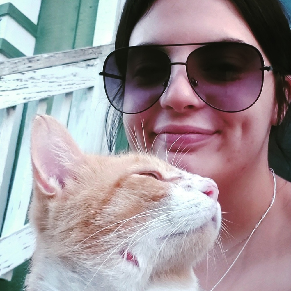 Meet your Posher, Kayla